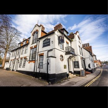The George Hotel - Pubs Near Me - Amesbury, WIL
