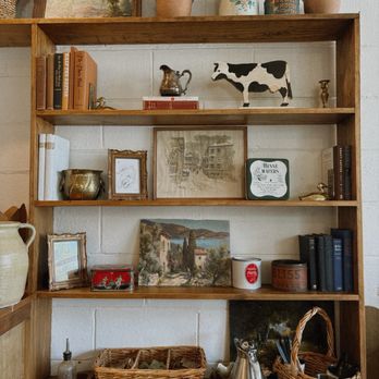 Hank’s Coffee Station - Interior - Coffee & Tea Near Me - Franklin, Tennessee Hank’s Coffee Station - Interior - Coffee & Tea Near Me - Franklin, Tennessee