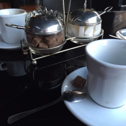 The Bitters Bar - Té verde con azúcar moreno, una delicia!