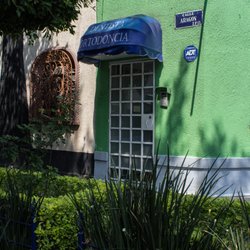 Clínica Dental Dr. César Pérez R
