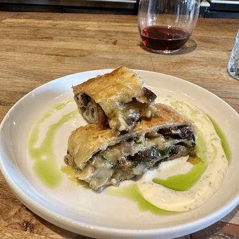 R Kitchen - Mushroom Wellington - New American Near Me - Charleston, South Carolina R Kitchen - Mushroom Wellington - New American Near Me - Charleston, South Carolina