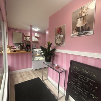 Sprinkled By G - Cupcakes Near Me - Brooklyn, New York