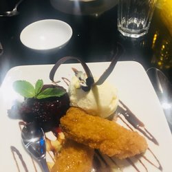 Asian Corner - Fried bananas with the best ice cream... A dream