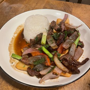 Bodegon No 69 - Lomo Saltado - Latin American Near Me - Pasadena, California