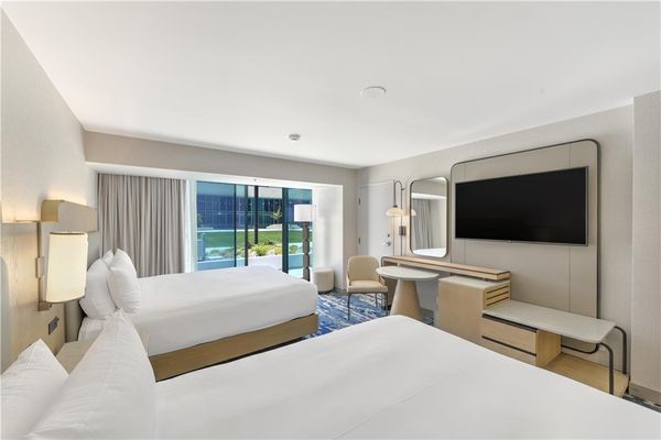 Hilton Anaheim by null