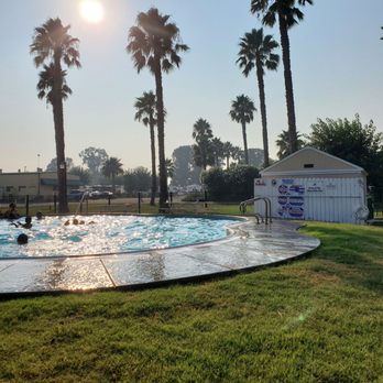 Lighthouse Resort & Marina - Resorts Near Me - Isleton, California