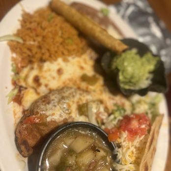 L & J Cafe - Mexican Combination plate - Mexican Near Me - El Paso, Texas L & J Cafe - Mexican Combination plate - Mexican Near Me - El Paso, Texas