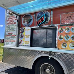 La Costa Taqueria - Outside