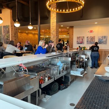 Gia Mia - Gorgeous layout! Great bar! - Italian Near Me - Naperville, Illinois