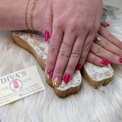 Divas Nails & Spa