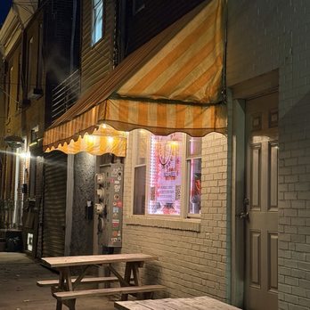 Circles + Squares - Pizza Near Me - Philadelphia, Pennsylvania Circles + Squares - Pizza Near Me - Philadelphia, Pennsylvania