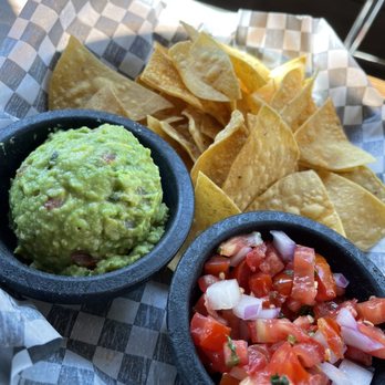 Atomic 10 - Chips, Gauc, Pico - Mexican Near Me - Toronto, Ontario