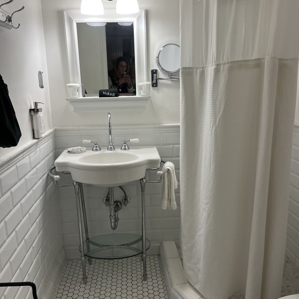 Cannon Beach Hotel Collection - Hotels Near Me - Cannon Beach, Oregon Cannon Beach Hotel Collection - Hotels Near Me - Cannon Beach, Oregon