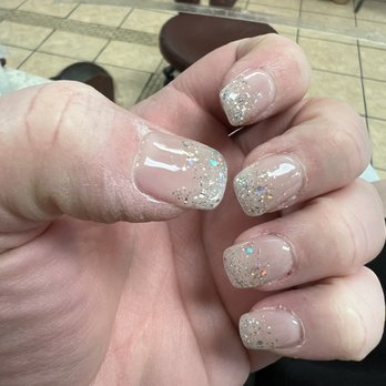 Brownsburg Nails - Other hand of manicure, I love the sparkle!! - Nail Salons Near Me - Brownsburg, Indiana