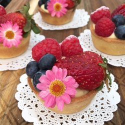 Four Winds Chocolates - Delicious berry tarts