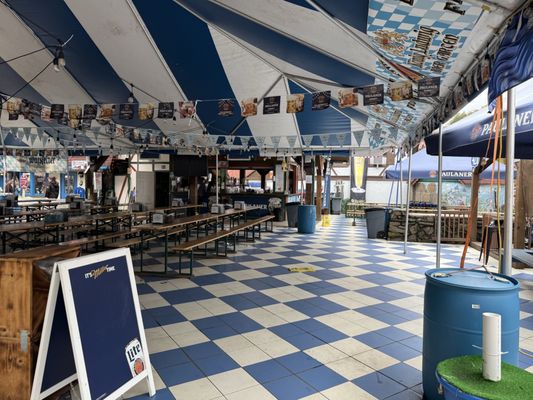 King Ludwig Biergarten by null