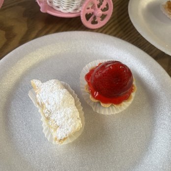 La Ro Cafe - Bakeries Near Me - Kissimmee, Florida La Ro Cafe - Bakeries Near Me - Kissimmee, Florida