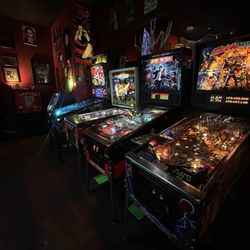 Electric Bat Arcade - Pinball
