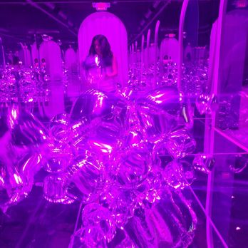Bubble Planet - The colors - Virtual Reality Centers Near Me - Oakland, California