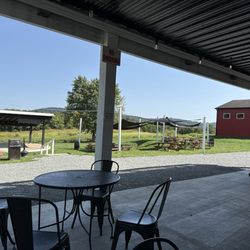 Flying Ace Farm - Outdoor stage, seating area - biergarten