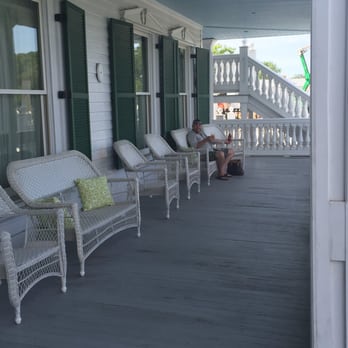 The Hotel Magnolia - Front Porch - Hotels Near Me - Foley, Alabama The Hotel Magnolia - Front Porch - Hotels Near Me - Foley, Alabama