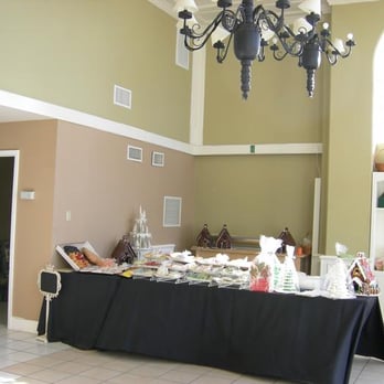 Sunflour Natural Bakery - a dining room with a chandelier - Bakeries Near Me - Costa Mesa, California Sunflour Natural Bakery - a dining room with a chandelier - Bakeries Near Me - Costa Mesa, California