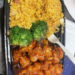 China Hut - General Tso lunch special