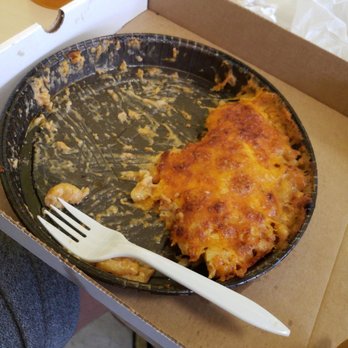 Landin Mac & Cheese - A large plate of BBQ Chicken Mac n Cheese - Pizza Near Me - Bronx, New York Landin Mac & Cheese - A large plate of BBQ Chicken Mac n Cheese - Pizza Near Me - Bronx, New York