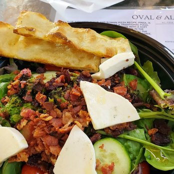 Oval & Ale - Patio salad with bacon and balsamic dressing - Pizza Near Me - Hampstead, North Carolina Oval & Ale - Patio salad with bacon and balsamic dressing - Pizza Near Me - Hampstead, North Carolina