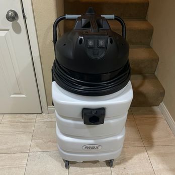 HomeDry - Deep water extraction for carpets, stairs, and hard‑to‑reach areas. - Damage Restoration Near Me HomeDry - Deep water extraction for carpets, stairs, and hard‑to‑reach areas. - Damage Restoration Near Me