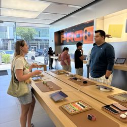 Apple SanTan Village