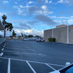 US Post Office - Lots of parking