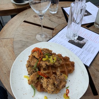 VU Rooftop - Buttermilk Fried Chicken & Belgian Waffle - Lounges Near Me - Chicago, Illinois