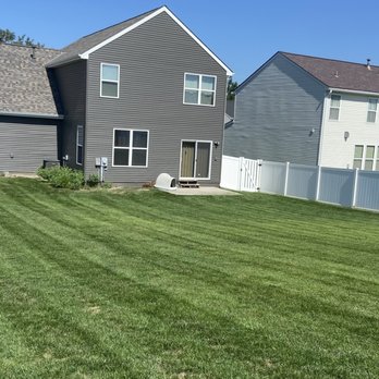 Team Kilian Services - a view of a residential yard - Lawn Services Near Me Team Kilian Services - a view of a residential yard - Lawn Services Near Me