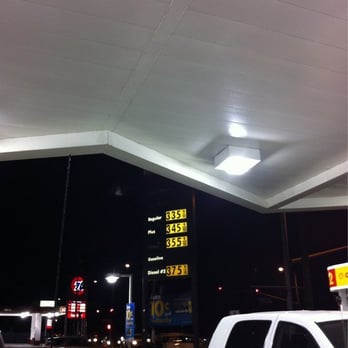 Shell - a truck at a gas station at night - Body Shops Near Me - Sun Valley, California