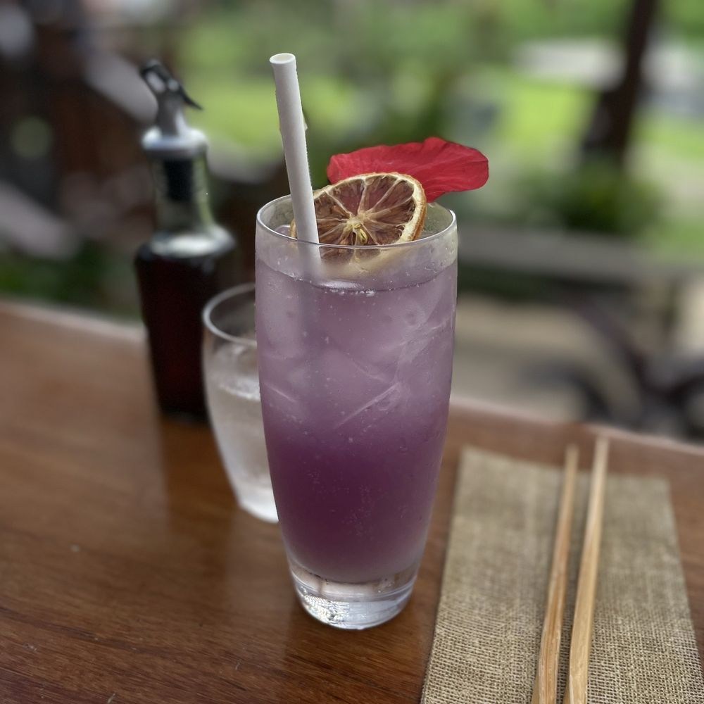Ama - Cocktail Bars Near Me - Hanalei, Hawaii