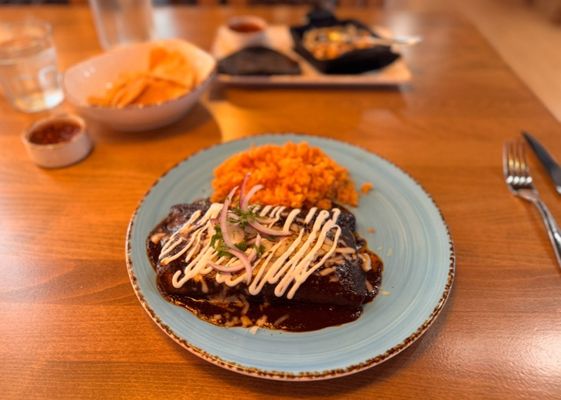 Tacos Por Favor Bar & Grill by null