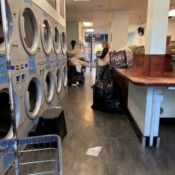 Azul Eco Laundromat - Laundromat Near Me - San Francisco, California Azul Eco Laundromat - Laundromat Near Me - San Francisco, California
