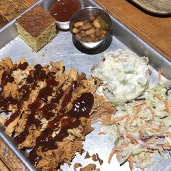 Hop "N" Hog - Pulled chicken