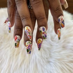 Kibana Nail Bar & Beauty Lounge