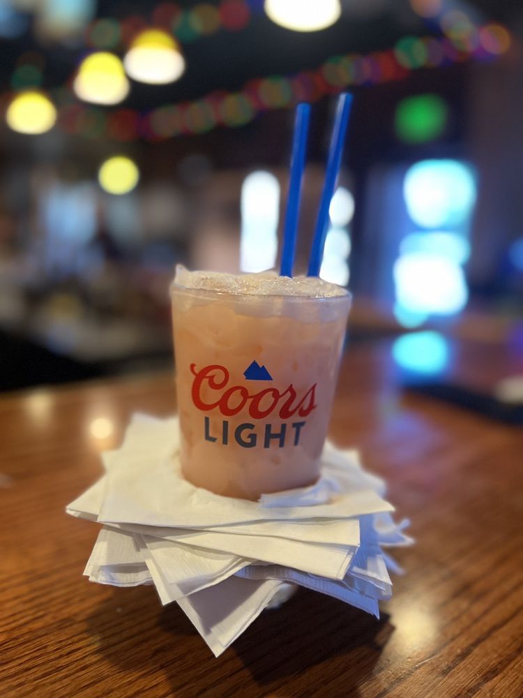 TIMBERLINE TAVERN & CORNER CAFE Updated September 2024 54 Photos & 97 Reviews 9001 N Hwy