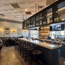 Old Towne Restaurant - The bar area