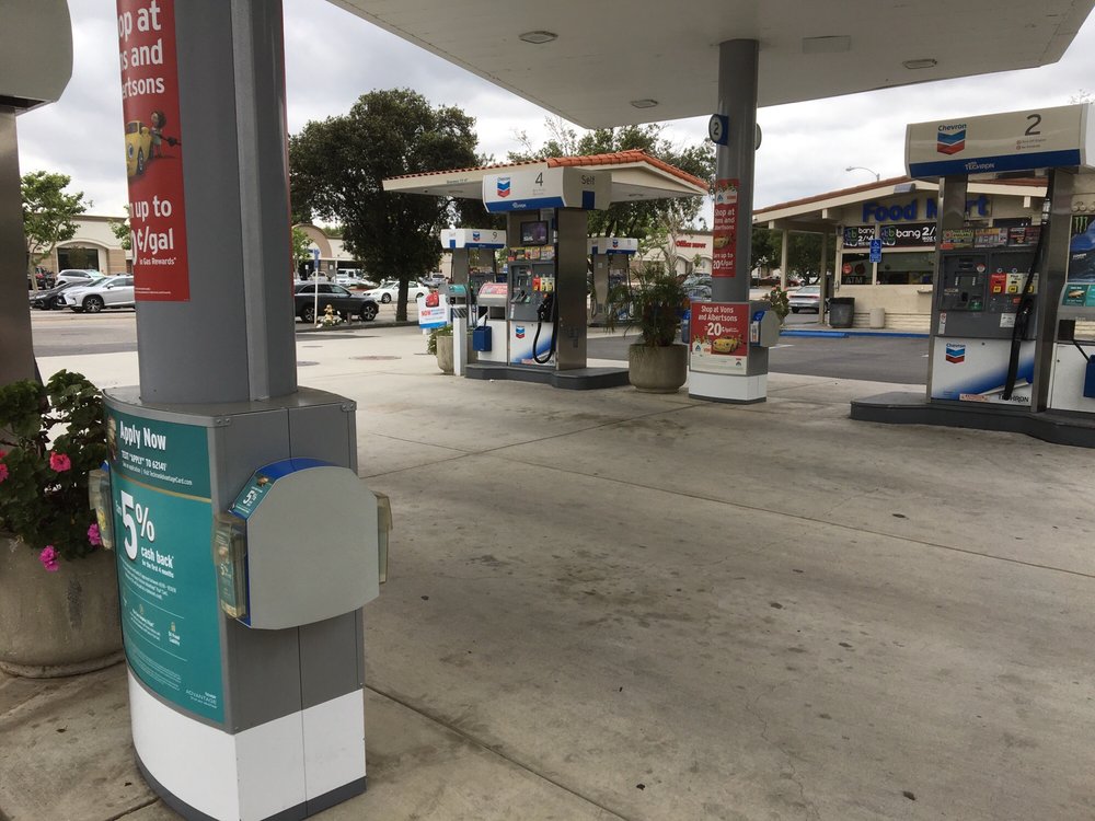 CHEVRON Updated October 2024 172 N Moorpark Rd, Thousand Oaks, California Gas Stations