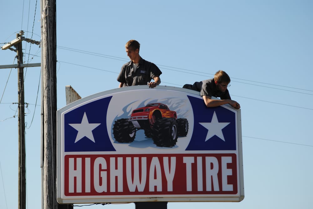 HIGHWAY TIRE & TRUCK REPAIR 12269 Hwy 98, Lucedale, Mississippi