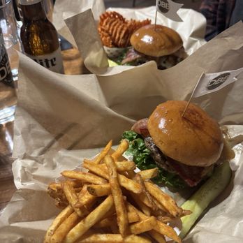 Drafts Burger Bar - Garlic burger and blue moo - American Near Me - Park City, Utah