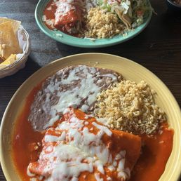 Crispy taco and chicken enchiladas plate! Delicious! Crispy taco and chicken enchiladas plate! Delicious!