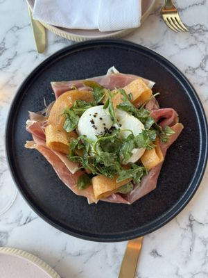 Elaine's Cocktail Kitchen by null