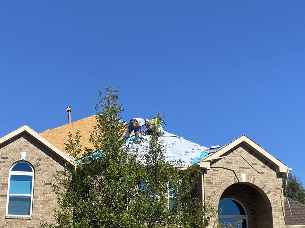 Slide of R&R Roofing