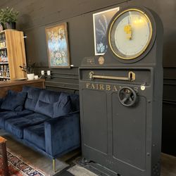 Headquarters Wine Bar