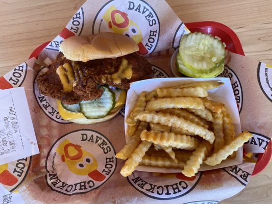 Dave's Hot Chicken by null